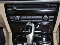 2013款 730Li 3.0L 豪华型
