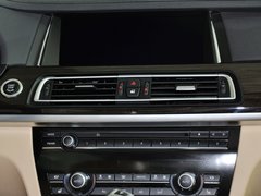 2013款 730Li 3.0L 豪华型