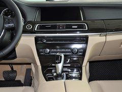 2013款 730Li 3.0L 豪华型