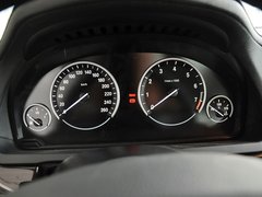 2013款 730Li 3.0L 豪华型