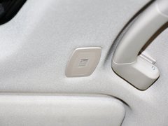 2013款 730Li 3.0L 豪华型