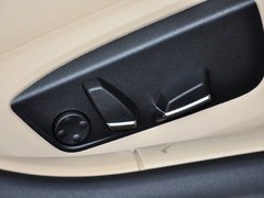 2013款 730Li 3.0L 豪华型