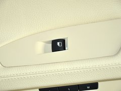 2013款 730Li 3.0L 豪华型