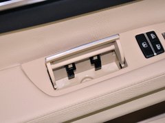 2013款 730Li 3.0L 豪华型