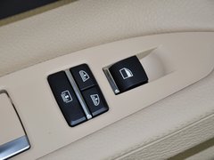 2013款 730Li 3.0L 豪华型