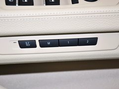 2013款 730Li 3.0L 豪华型