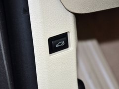 2013款 730Li 3.0L 豪华型
