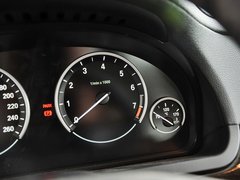 2013款 730Li 3.0L 豪华型