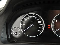 2013款 730Li 3.0L 豪华型