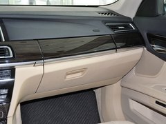 2013款 730Li 3.0L 豪华型