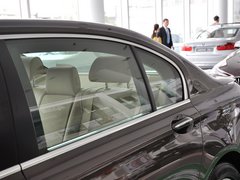 2013款 730Li 3.0L 豪华型