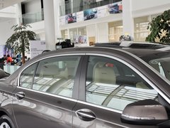2013款 730Li 3.0L 豪华型