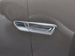 2013款 730Li 3.0L 豪华型