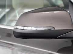 2013款 730Li 3.0L 豪华型