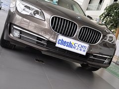 2013款 730Li 3.0L 豪华型
