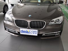 2013款 730Li 3.0L 豪华型