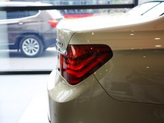 2013款 730Li 3.0L 豪华型