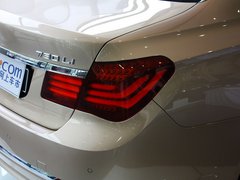 2013款 730Li 3.0L 豪华型