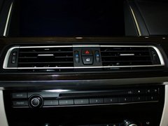 2013款 730Li 3.0L 豪华型