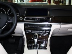 2013款 730Li 3.0L 豪华型