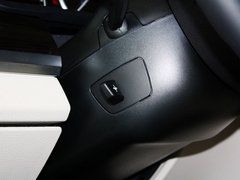 2013款 730Li 3.0L 豪华型