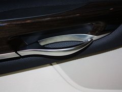 2013款 730Li 3.0L 豪华型