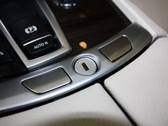 2013款 730Li 3.0L 豪华型