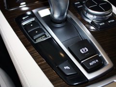 2013款 730Li 3.0L 豪华型