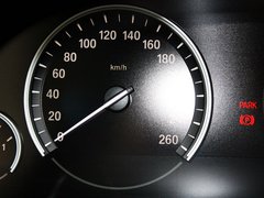 2013款 730Li 3.0L 豪华型