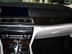 2013款 730Li 3.0L 豪华型