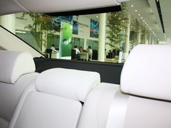 2013款 730Li 3.0L 豪华型