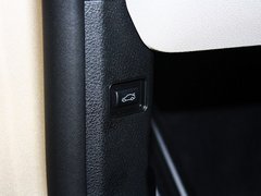 2013款 730Li 3.0L 豪华型