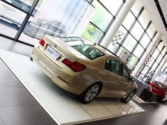 2013款 730Li 3.0L 豪华型