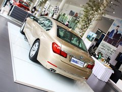 2013款 730Li 3.0L 豪华型