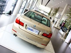2013款 730Li 3.0L 豪华型