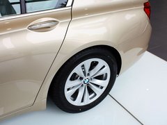 2013款 730Li 3.0L 豪华型