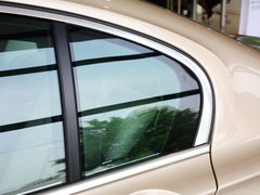 2013款 730Li 3.0L 豪华型