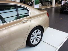 2013款 730Li 3.0L 豪华型