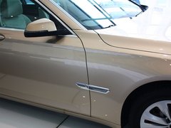 2013款 730Li 3.0L 豪华型