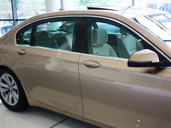 2013款 730Li 3.0L 豪华型