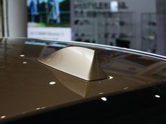 2013款 730Li 3.0L 豪华型