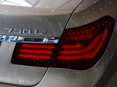 2013款 730Li 3.0L 豪华型