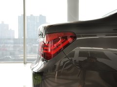 2013款 740Li 3.0T 领先型