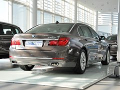 2013款 740Li 3.0T 领先型