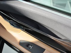 2013款 740Li 3.0T 领先型
