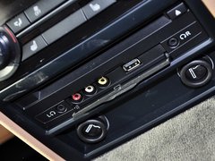 2013款 740Li 3.0T 领先型