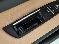 2013款 740Li 3.0T 领先型