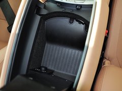 2013款 740Li 3.0T 领先型