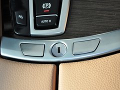 2013款 740Li 3.0T 领先型