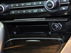 2013款 740Li 3.0T 领先型
